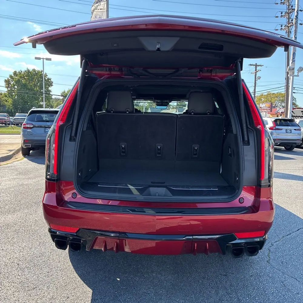 2023 Cadillac Escalade-V Base