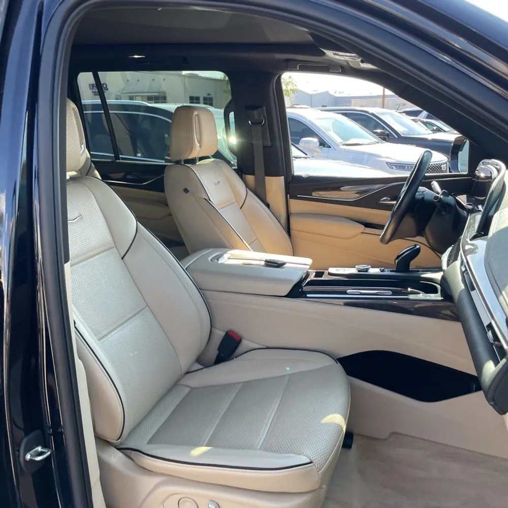 2022 Cadillac Escalade Premium Luxury