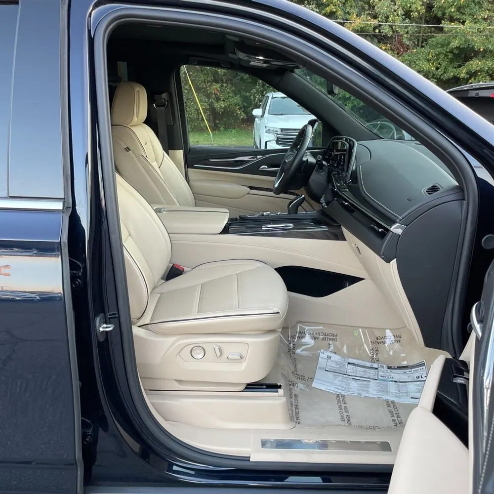 2024 Cadillac Escalade ESV Premium Luxury