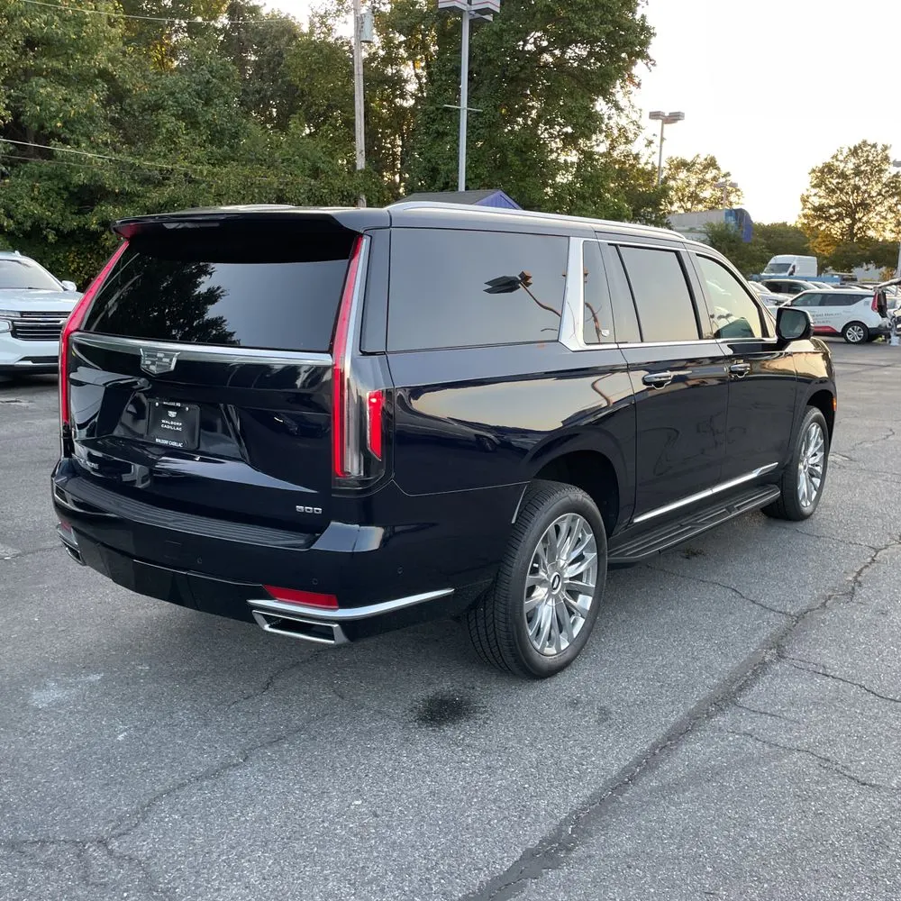 2024 Cadillac Escalade ESV Premium Luxury