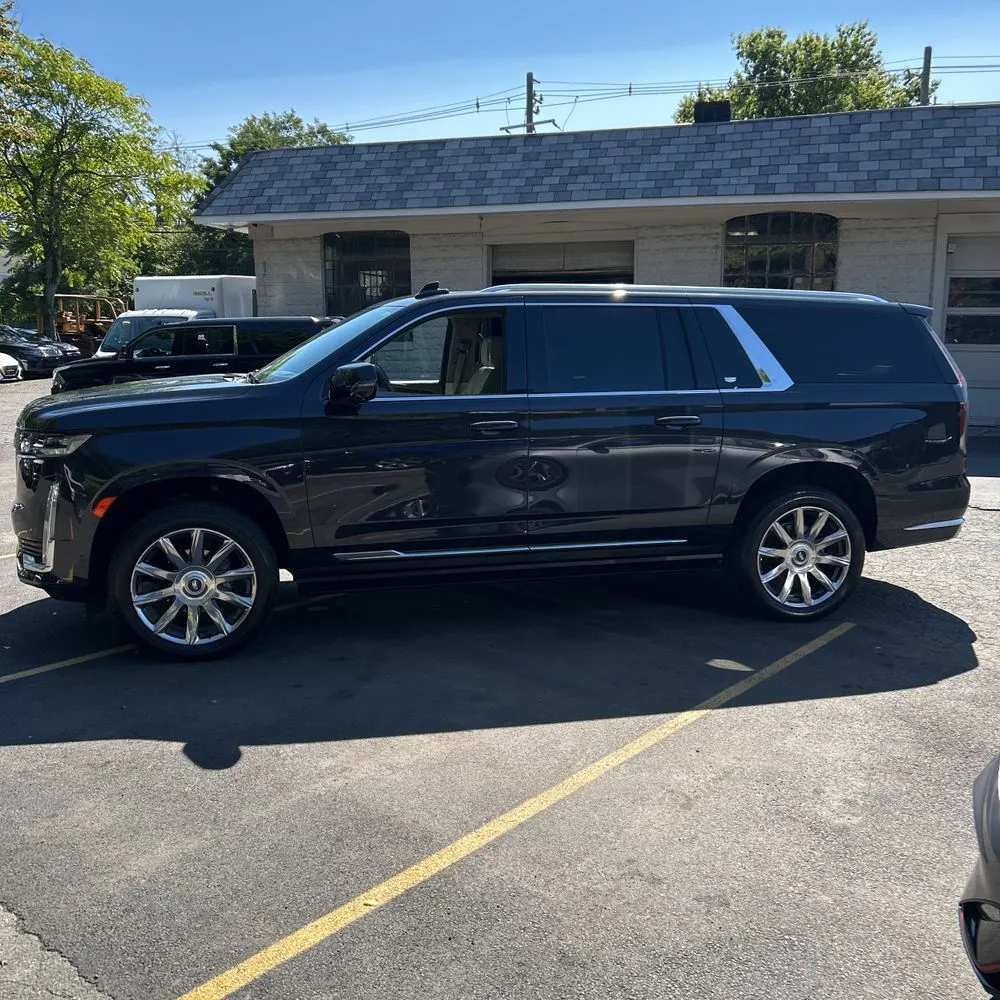 2023 Cadillac Escalade ESV Premium Luxury Platinum