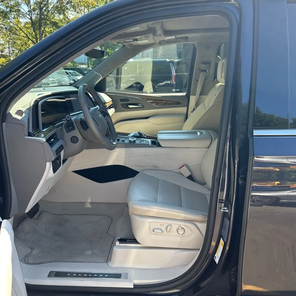 2023 Cadillac Escalade ESV Premium Luxury Platinum