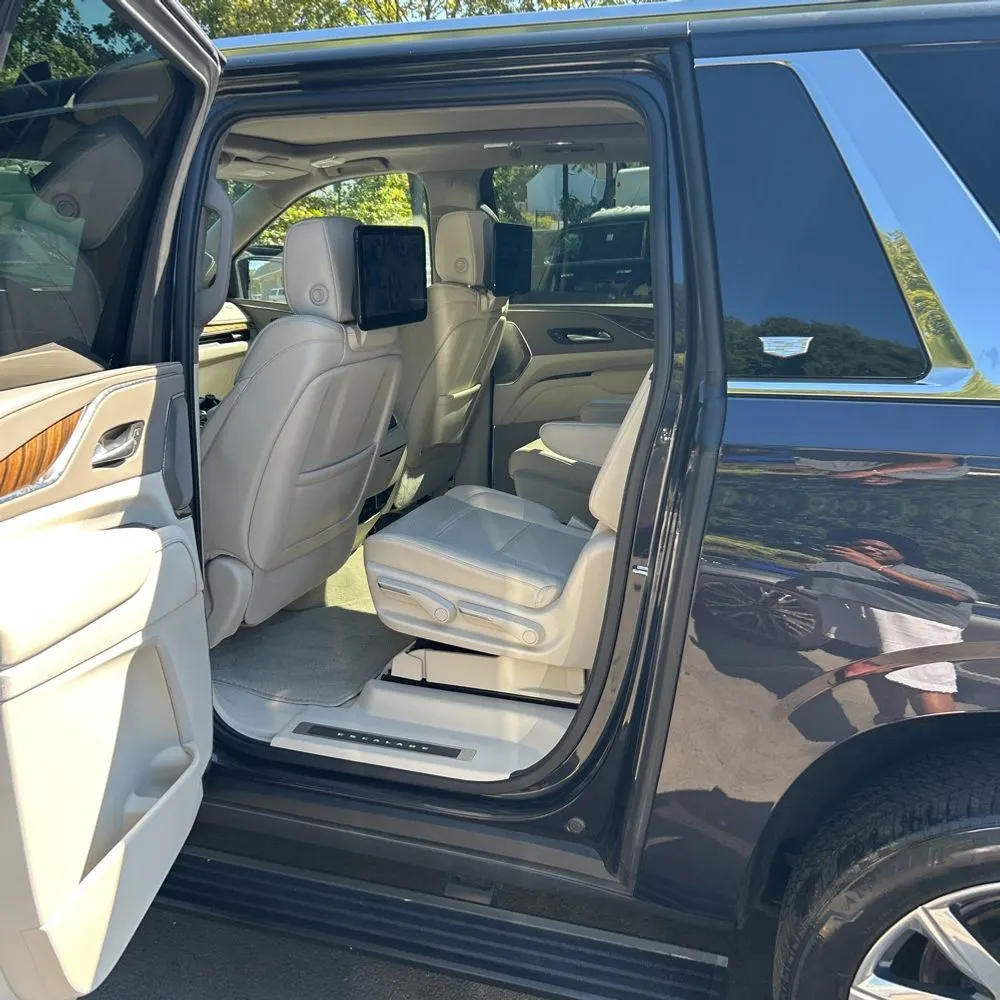 2023 Cadillac Escalade ESV Premium Luxury Platinum