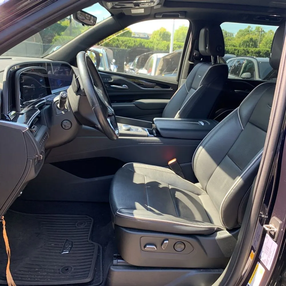 2023 Cadillac Escalade ESV Sport