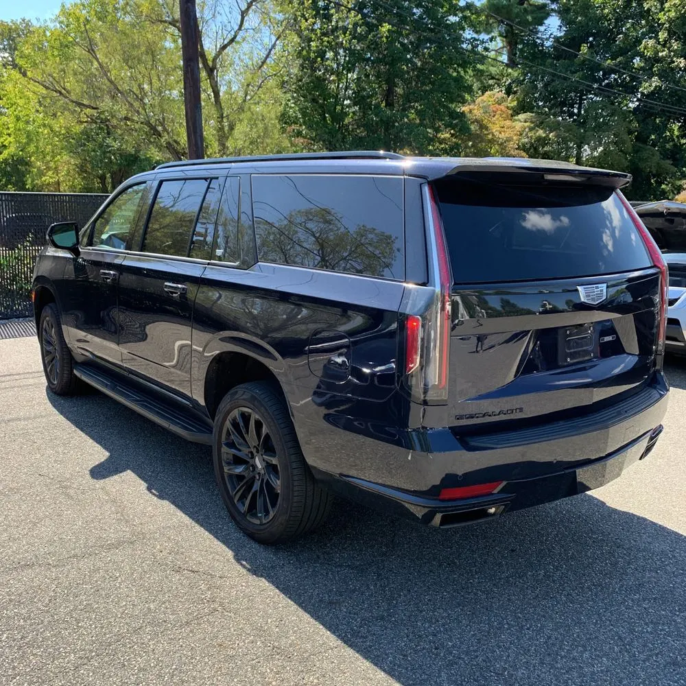 2023 Cadillac Escalade ESV Sport