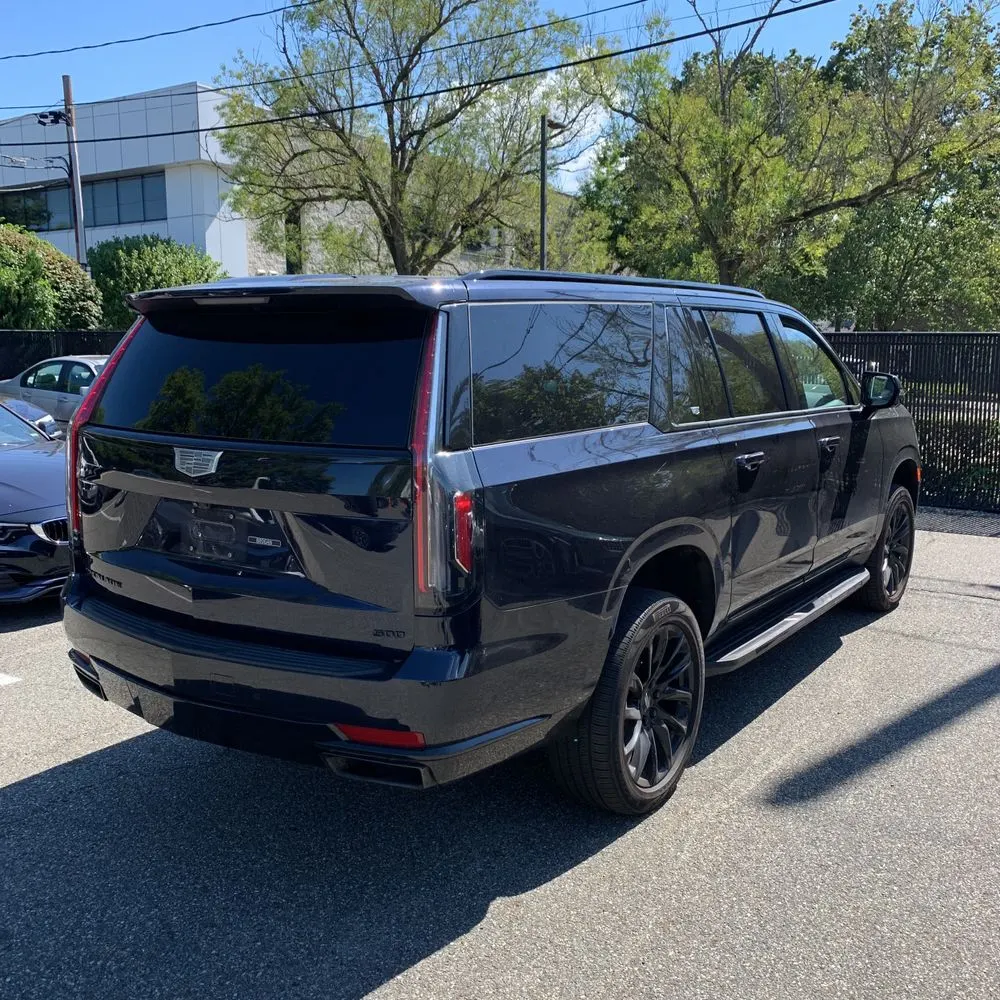 2023 Cadillac Escalade ESV Sport