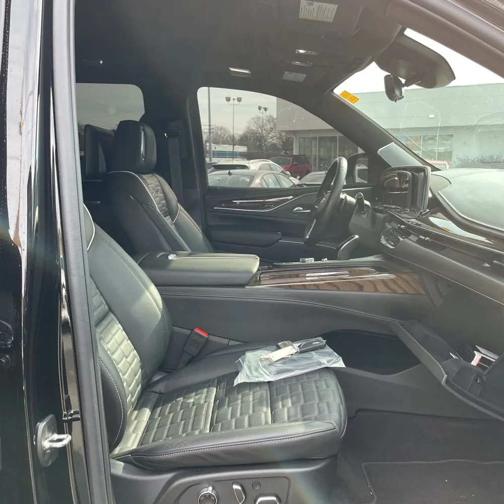 2024 Cadillac Escalade ESV Sport Platinum