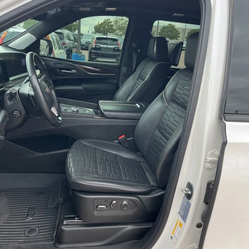 2023 Cadillac Escalade ESV Sport Platinum