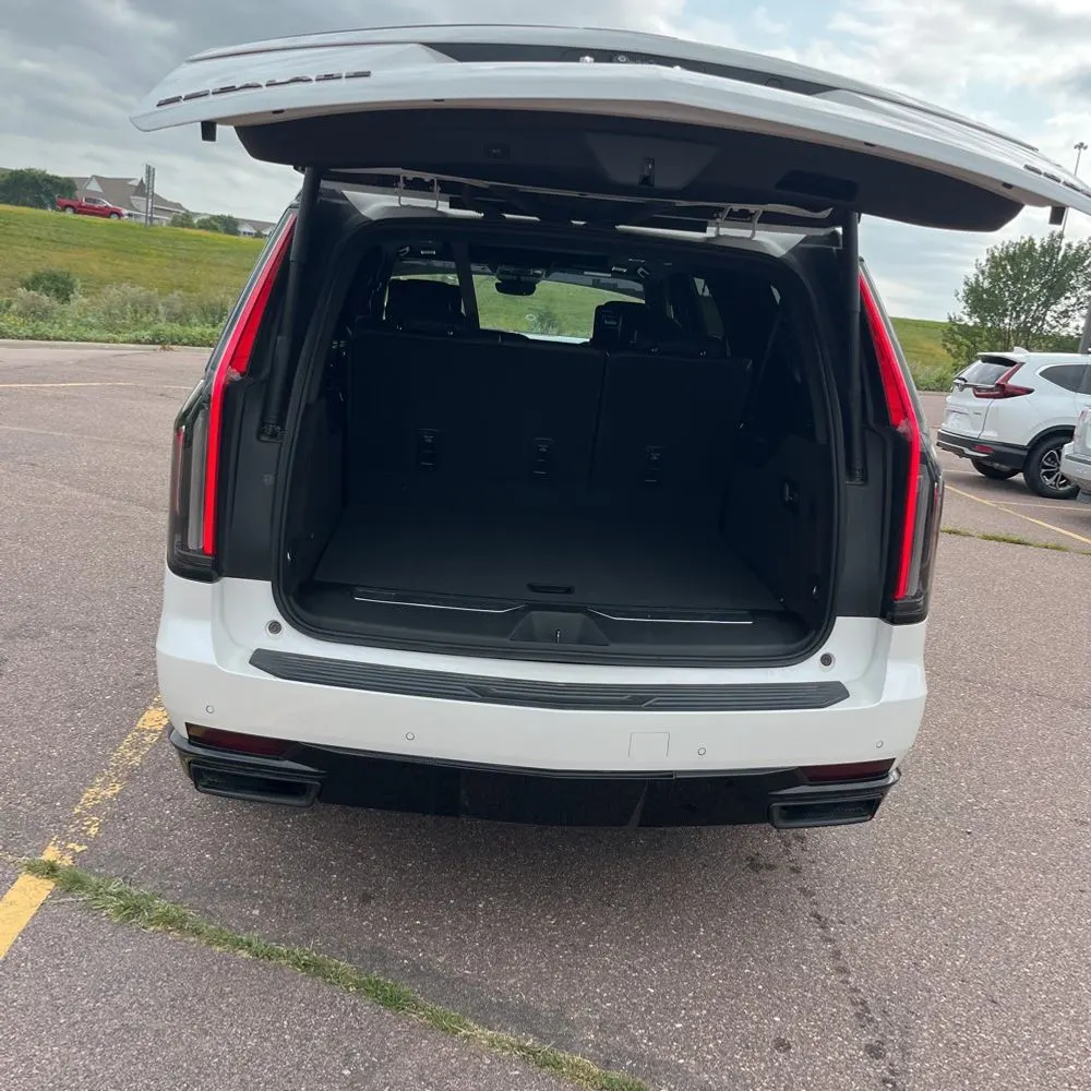 2023 Cadillac Escalade ESV Sport Platinum