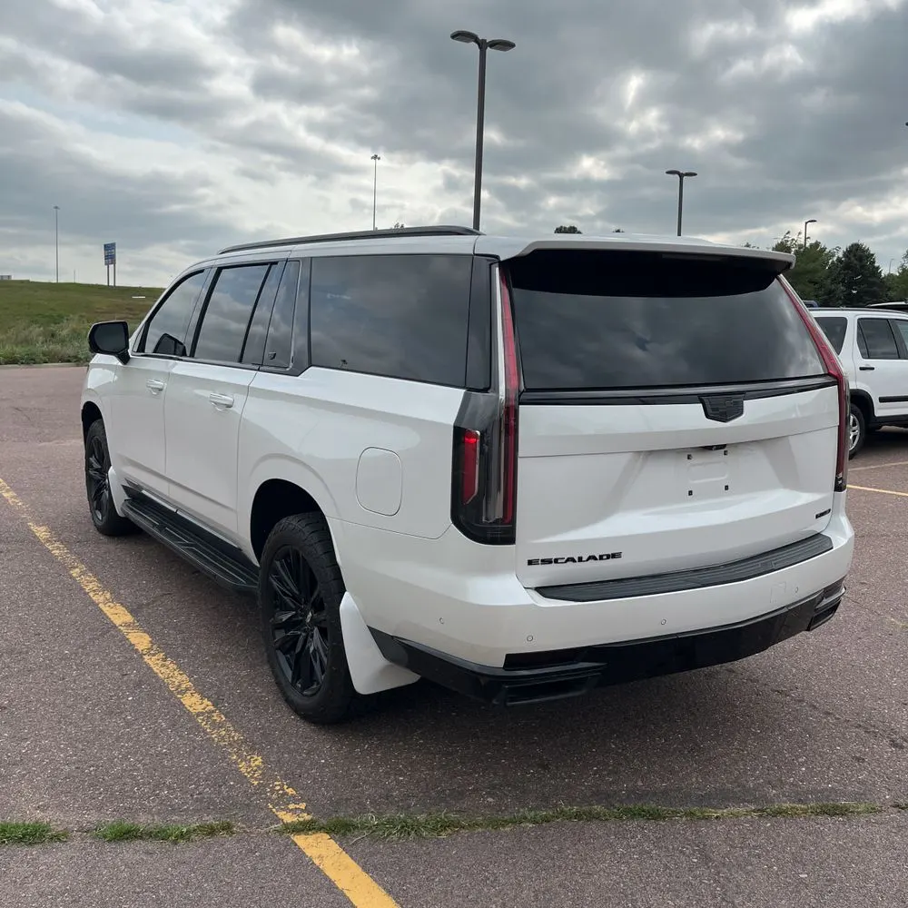 2023 Cadillac Escalade ESV Sport Platinum