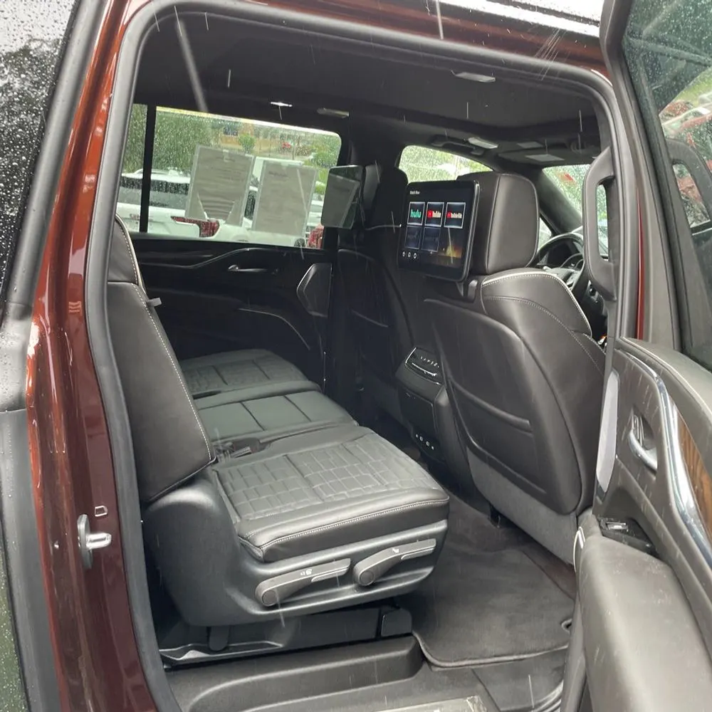 2023 Cadillac Escalade ESV Sport Platinum