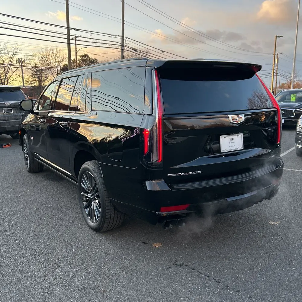 2024 Cadillac Escalade-V ESV Base