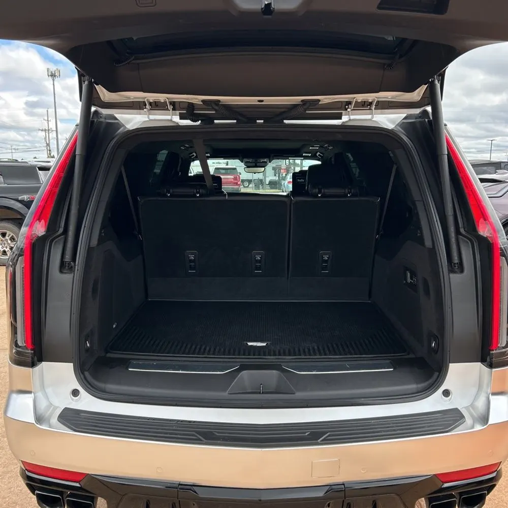 2023 Cadillac Escalade-V ESV Base