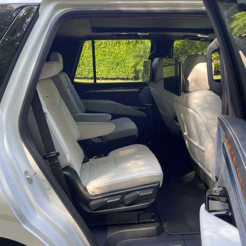2025 Cadillac Escalade Sport Platinum