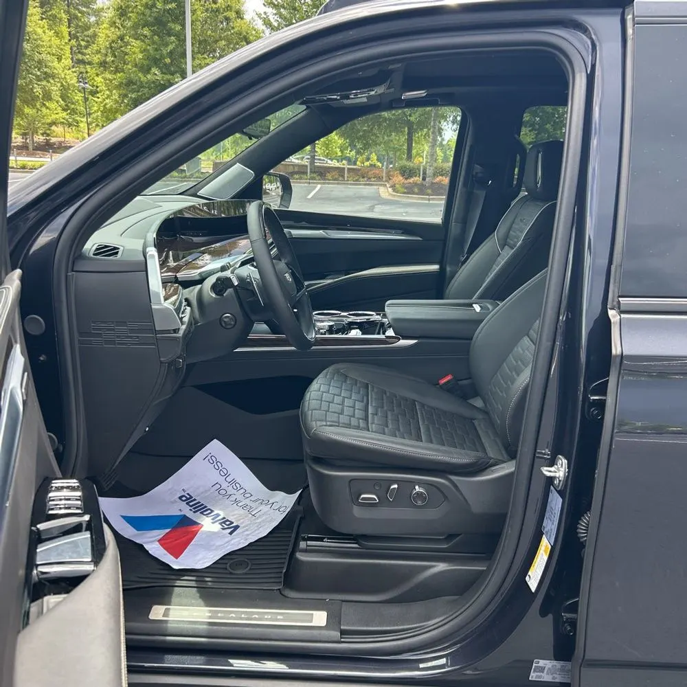 2025 Cadillac Escalade Sport Platinum