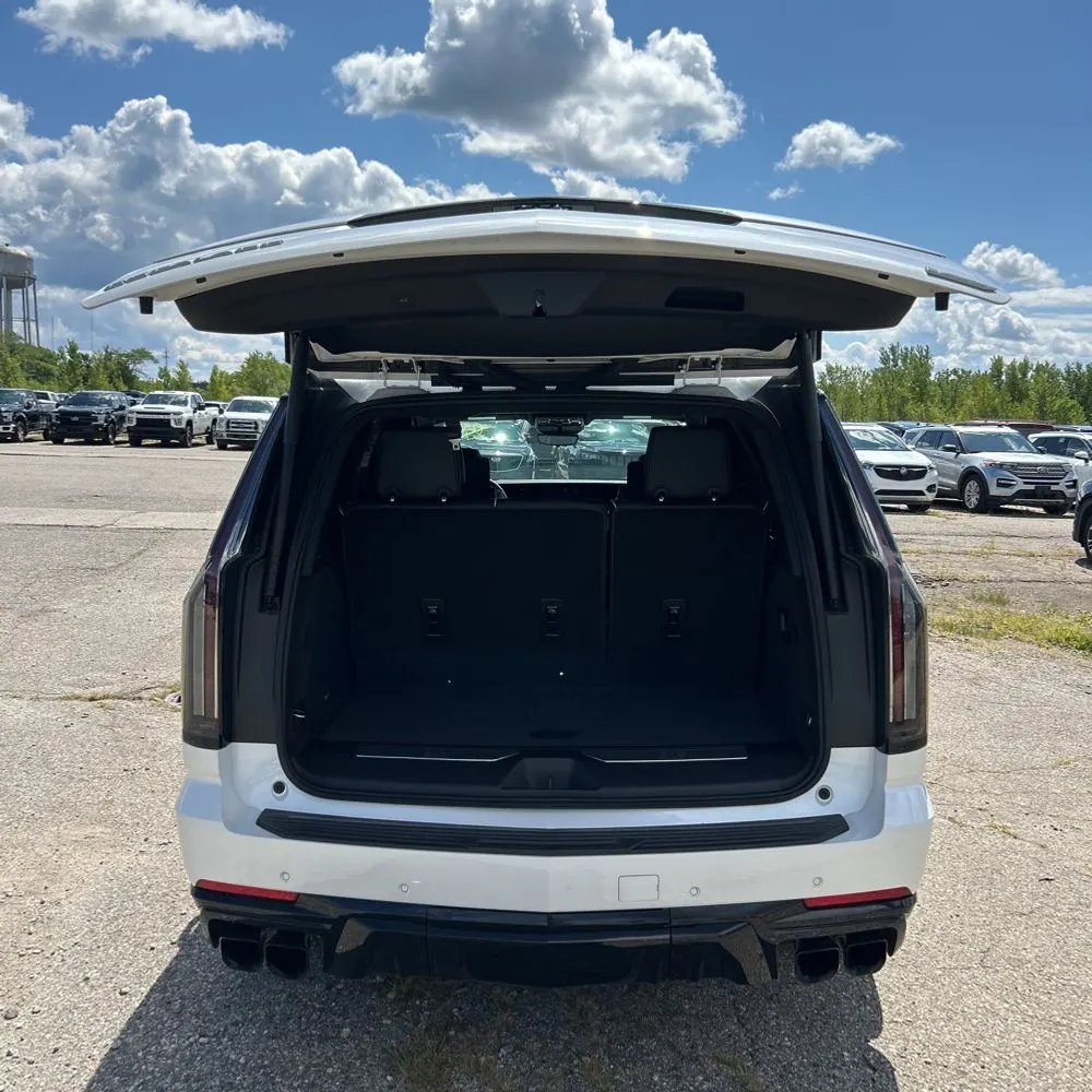 2025 Cadillac Escalade V-Sport