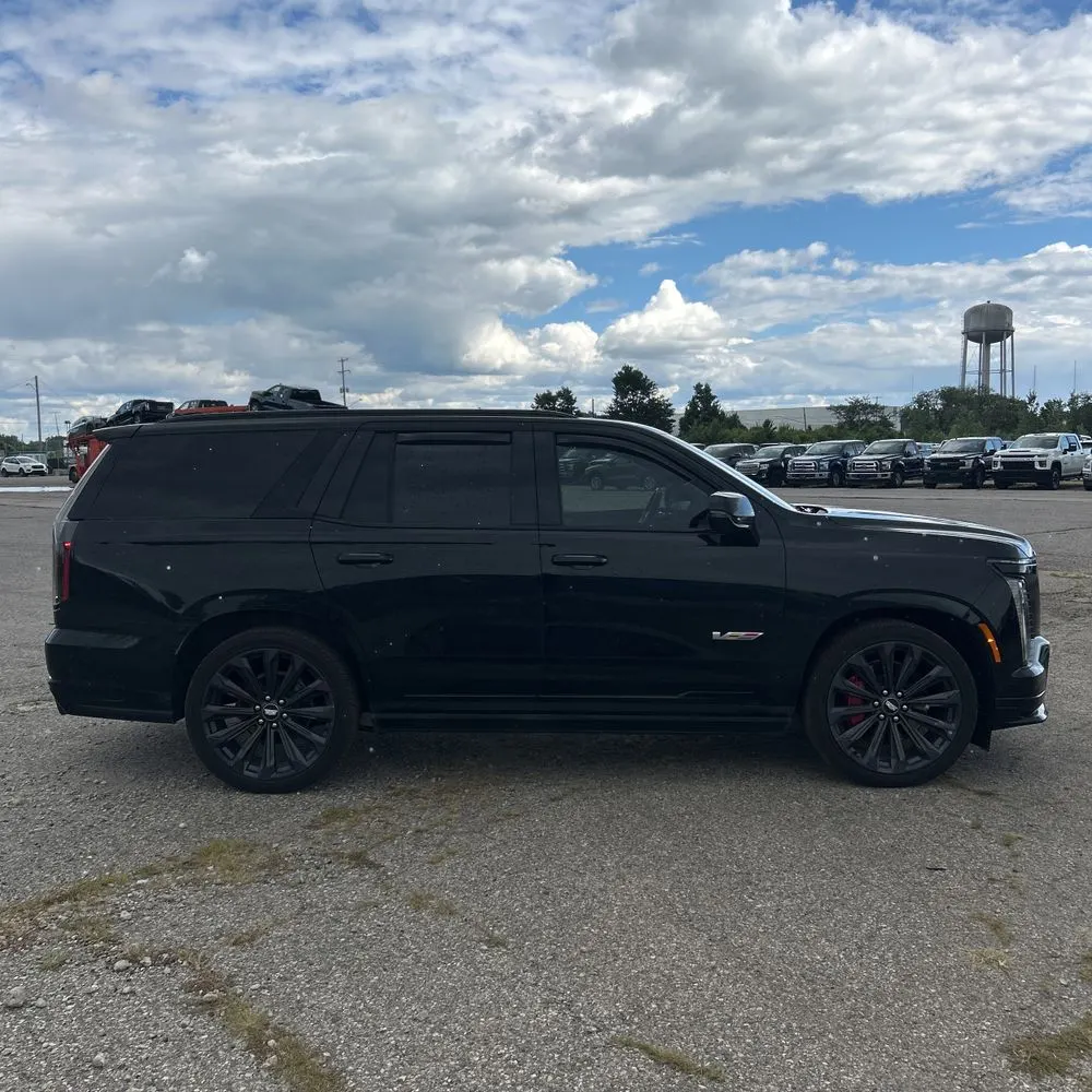 2025 Cadillac Escalade V-Sport