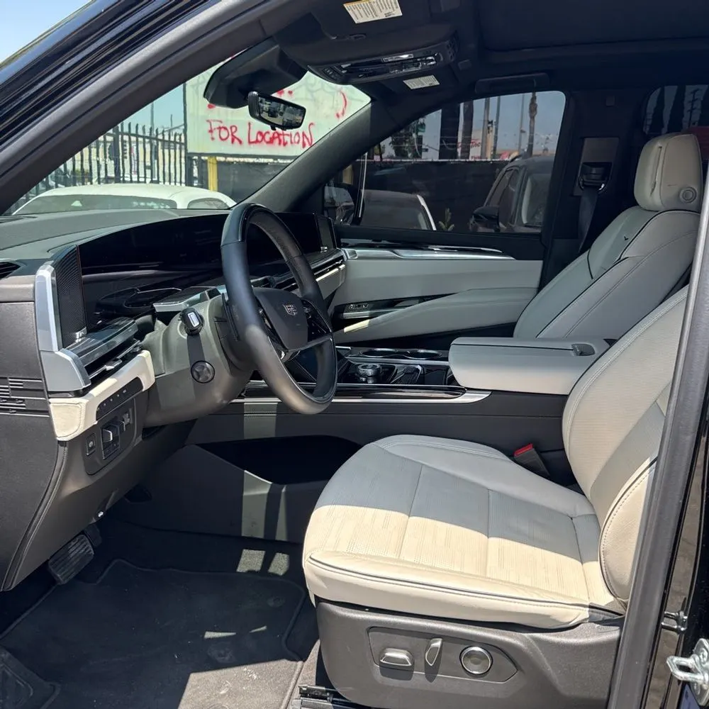 2025 Cadillac Escalade ESV Sport