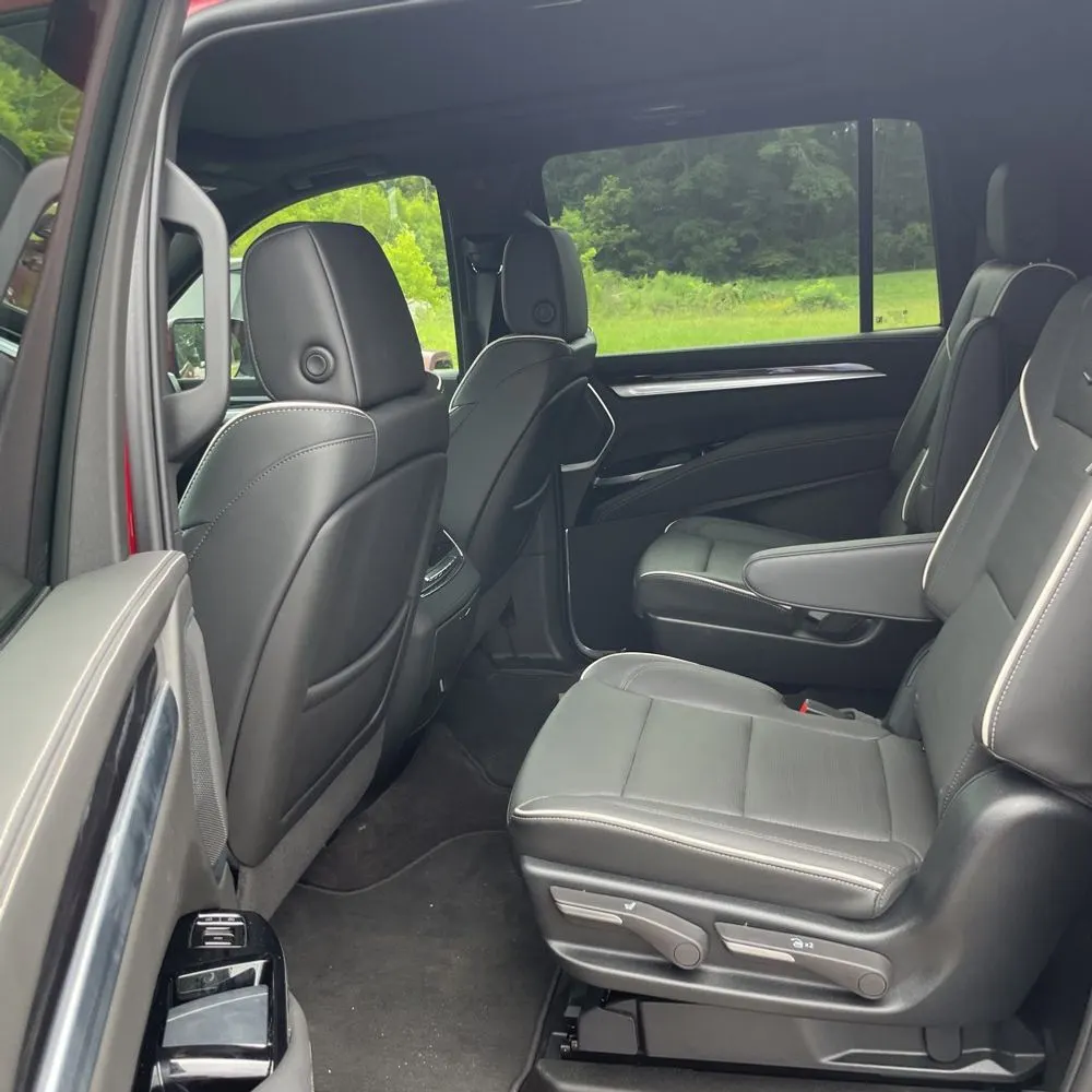 2025 Cadillac Escalade ESV Sport