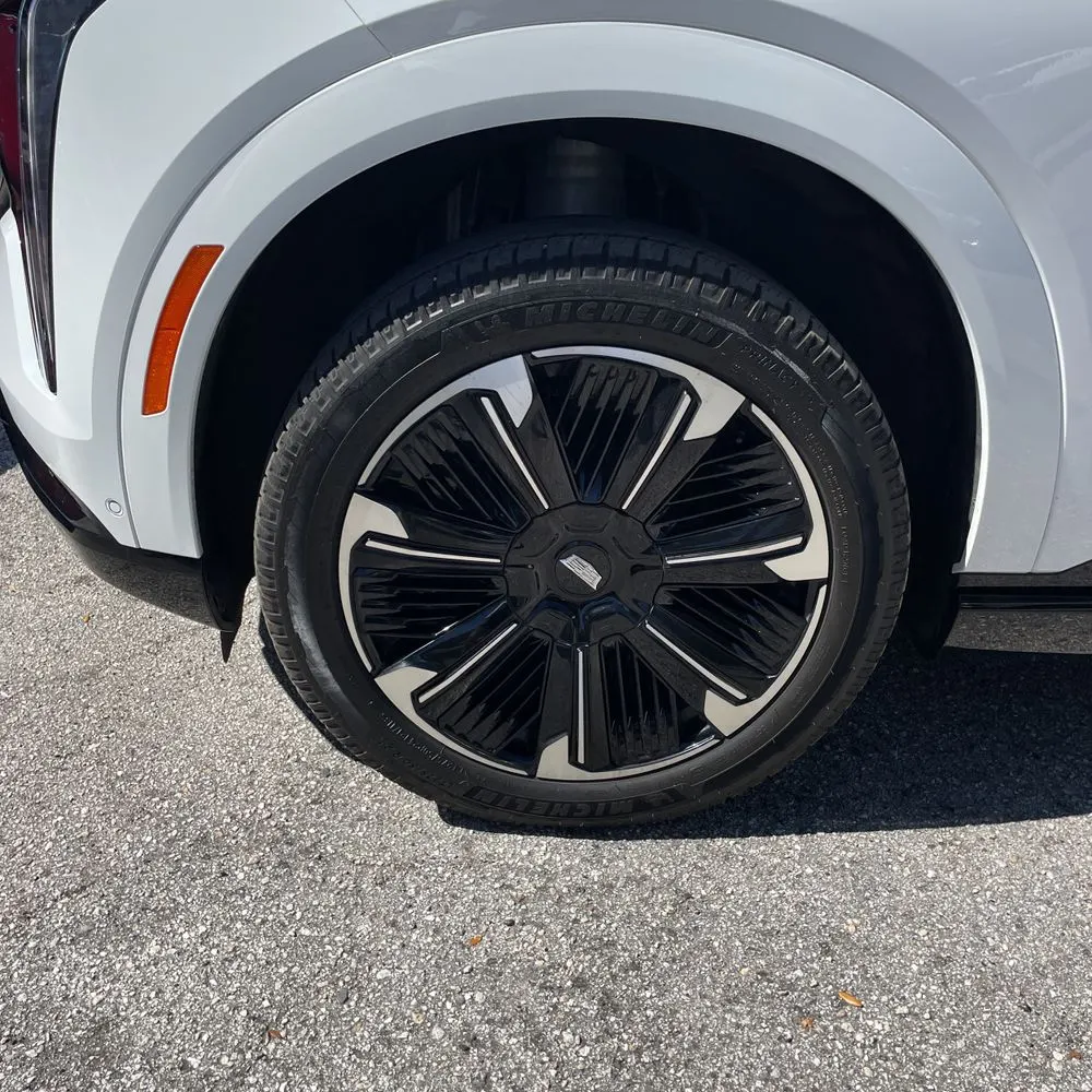 2025 Cadillac Escalade IQ Sport 1