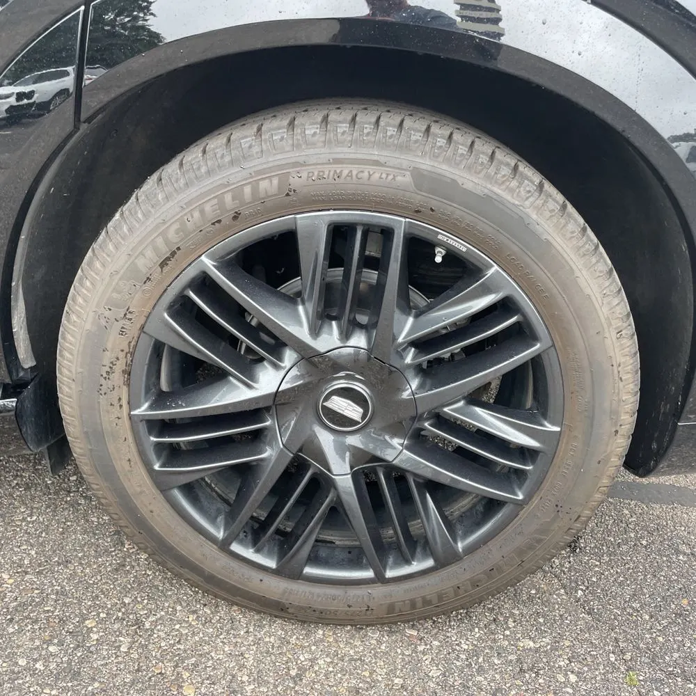 2025 Cadillac Escalade IQ Sport 2