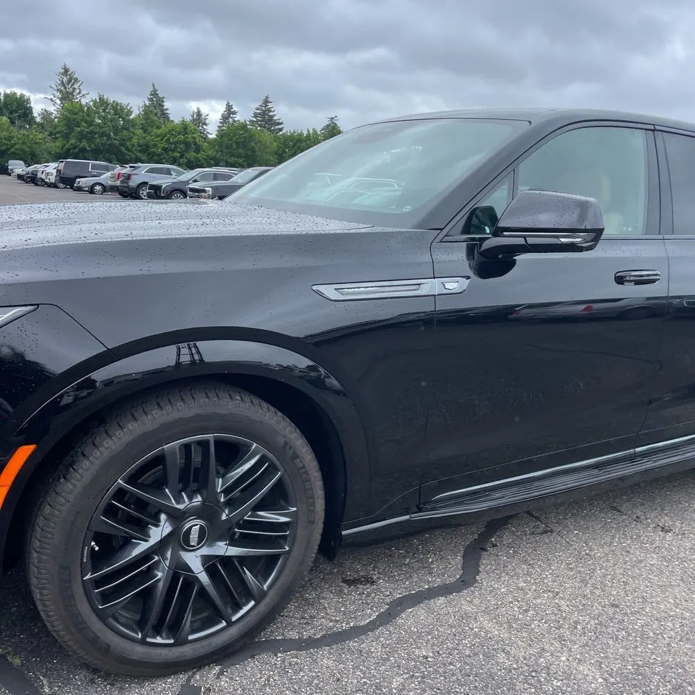 2025 Cadillac Escalade IQ Sport 2