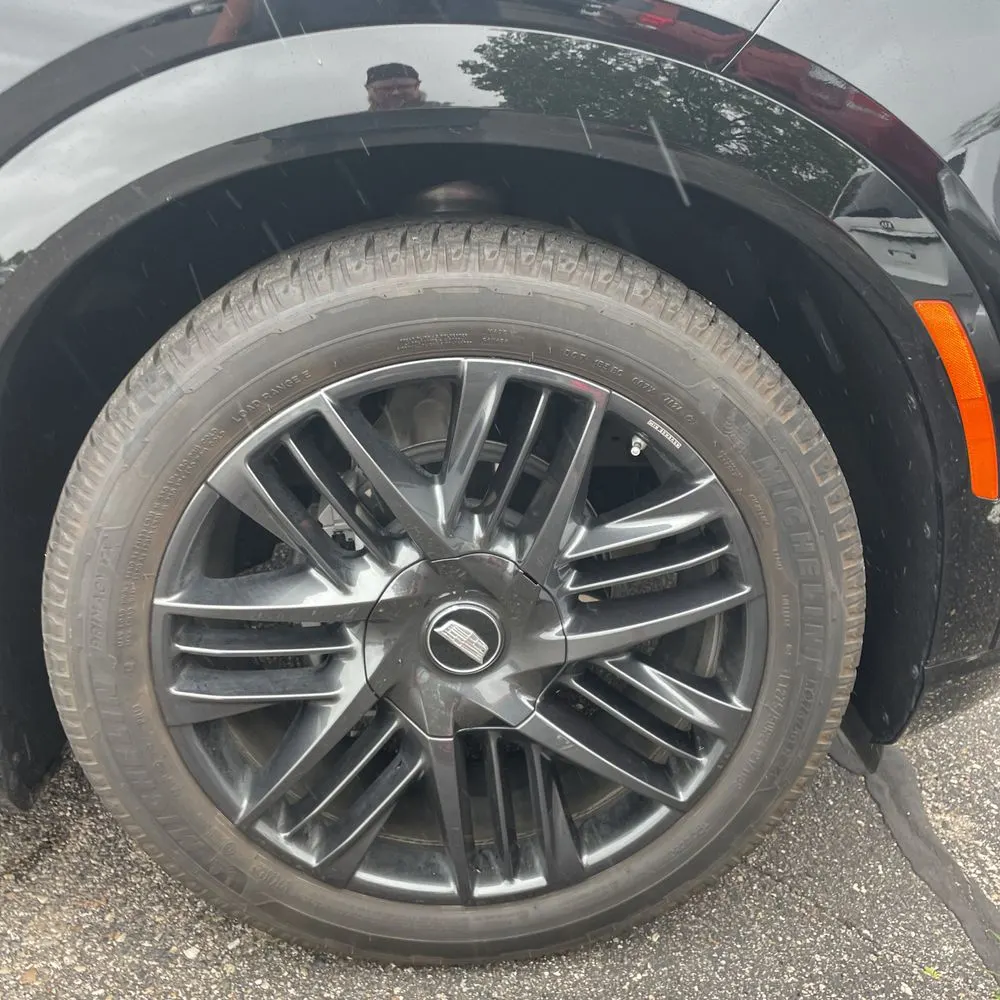 2025 Cadillac Escalade IQ Sport 2