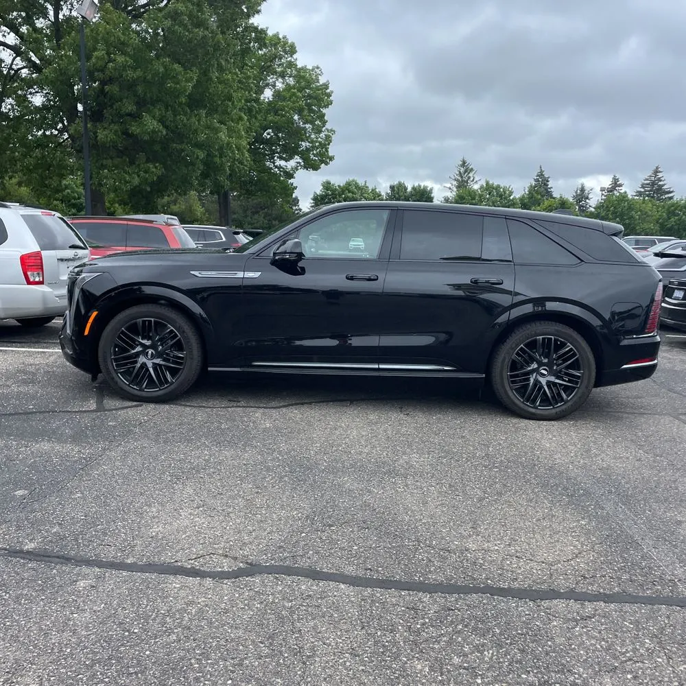 2025 Cadillac Escalade IQ Sport 2