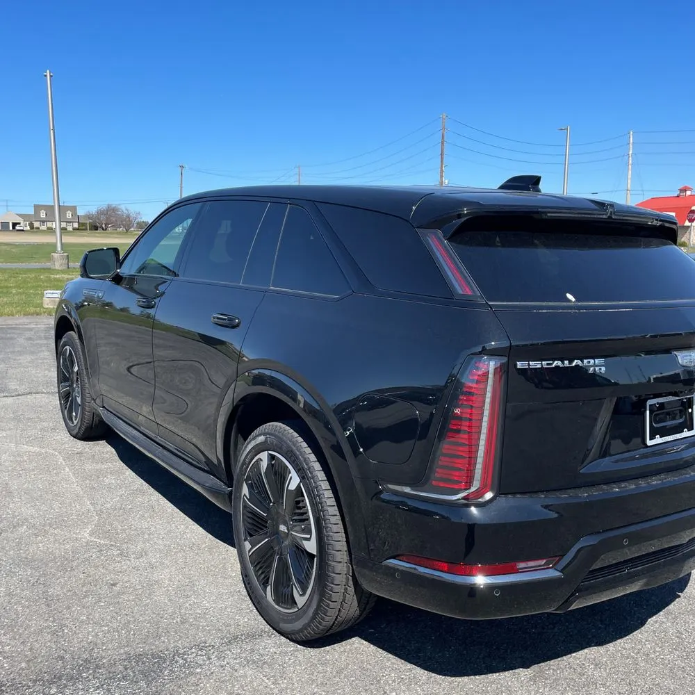 2025 Cadillac Escalade IQ Sport 2