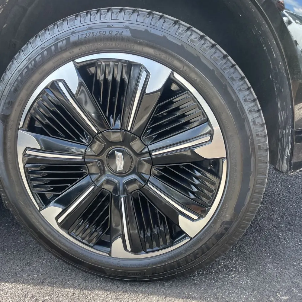 2025 Cadillac Escalade IQ Sport 2