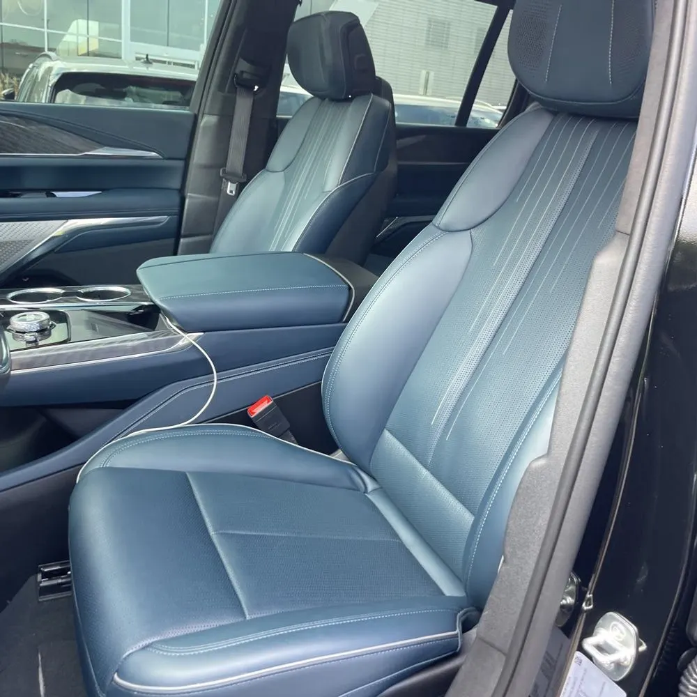 2025 Cadillac Escalade IQ Sport 2