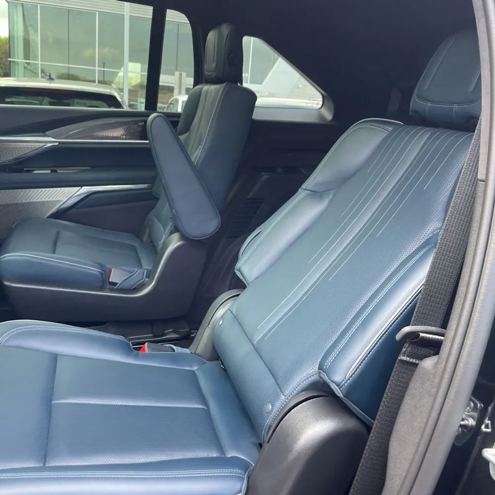 2025 Cadillac Escalade IQ Sport 2