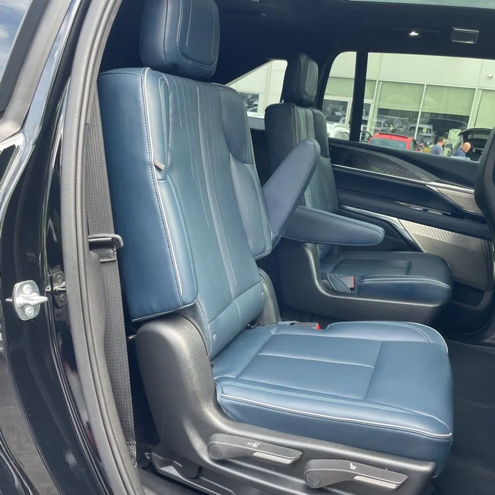 2025 Cadillac Escalade IQ Sport 2