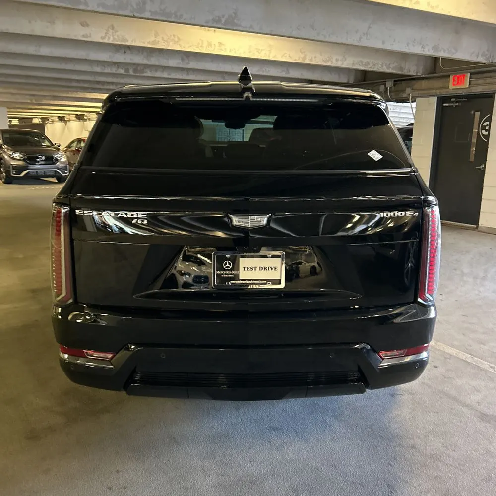 2025 Cadillac Escalade IQ Sport 2