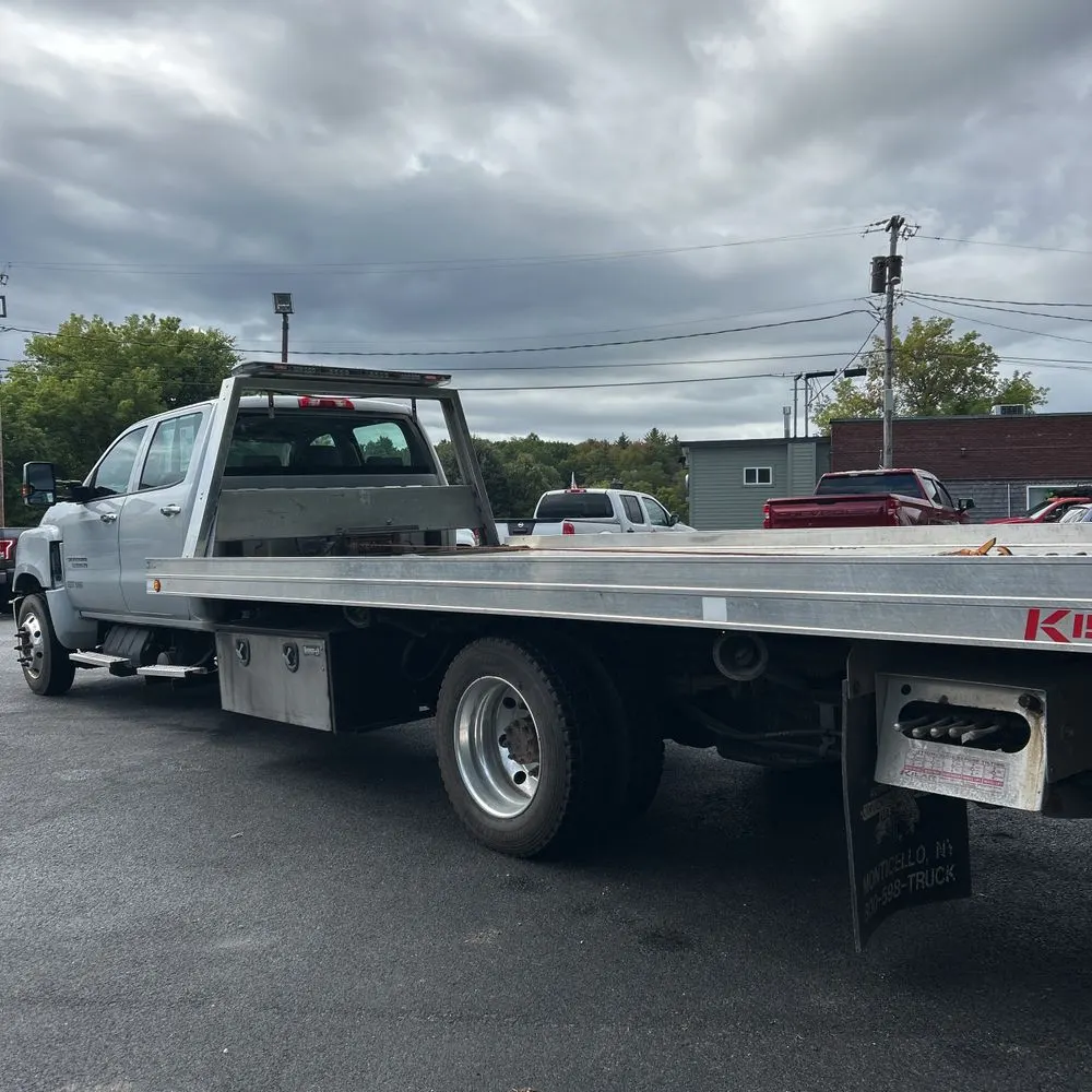 2022 Chevrolet Commercial 6500 CA60-80 CREW CAB 4X2 6.6L