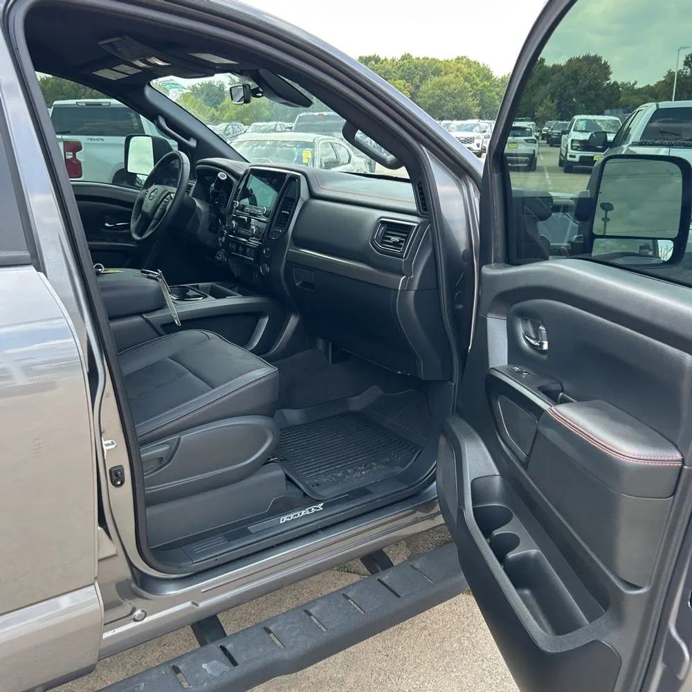 2024 Nissan Titan PRO-4X