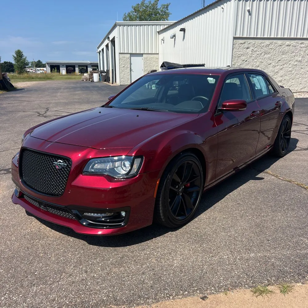 2023 Chrysler 300 C