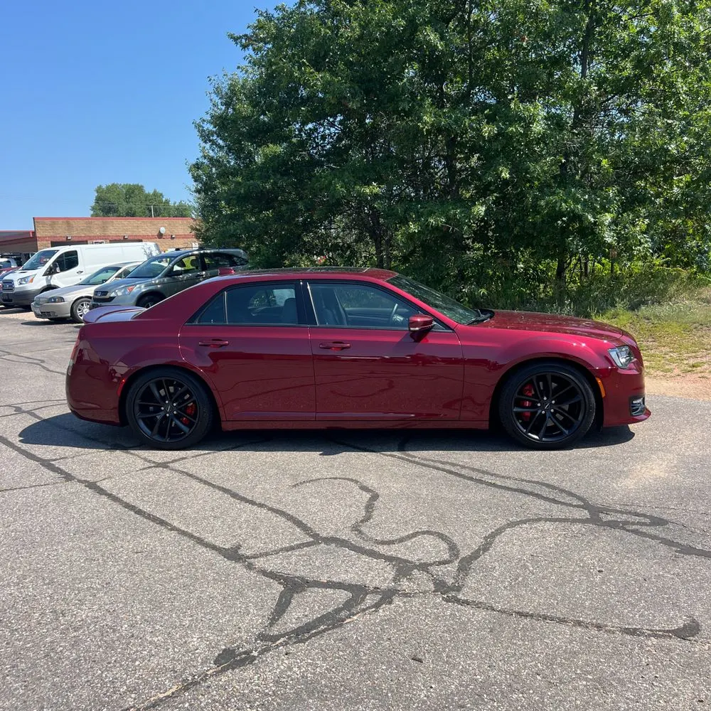 2023 Chrysler 300 C
