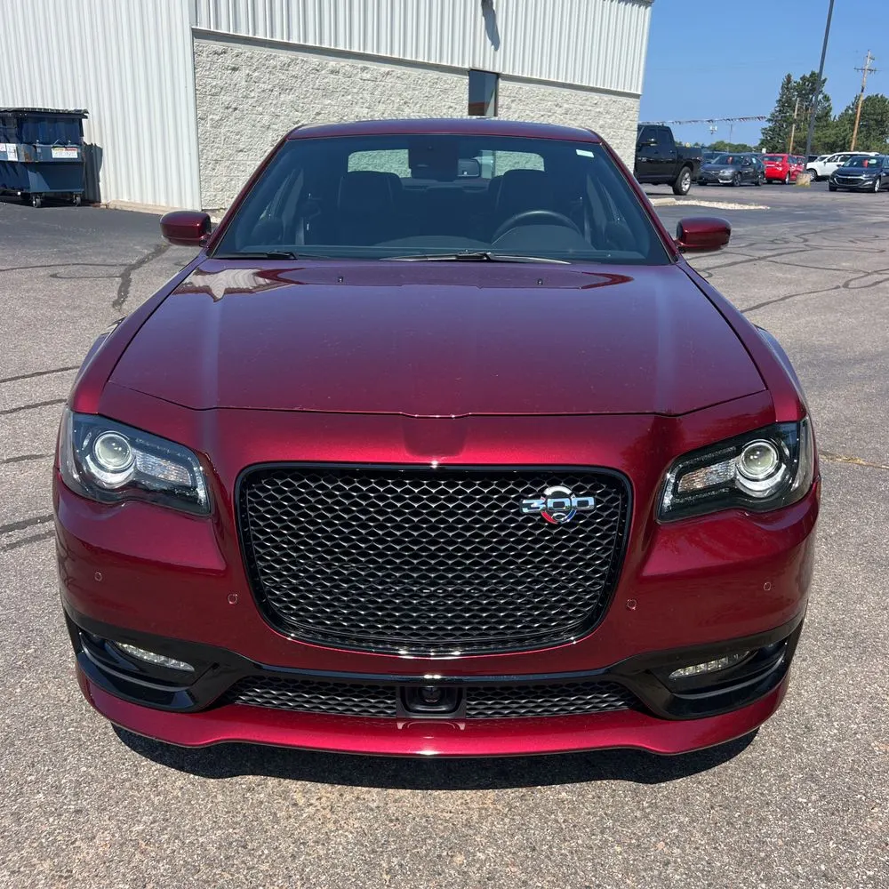 2023 Chrysler 300 C