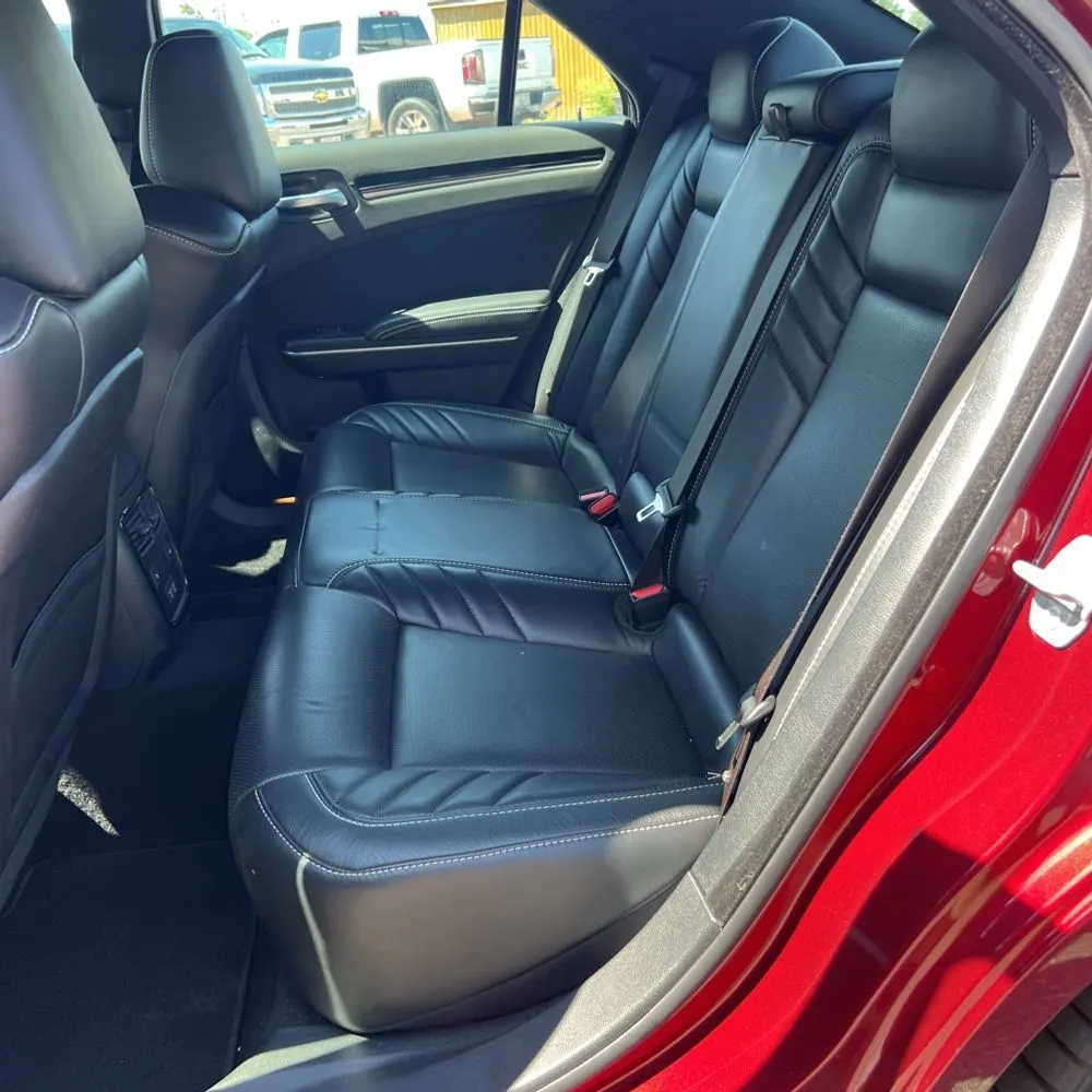2023 Chrysler 300 C