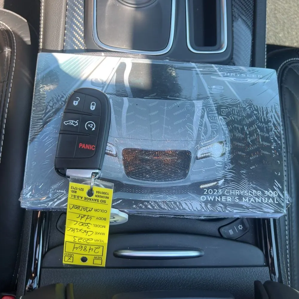 2023 Chrysler 300 C