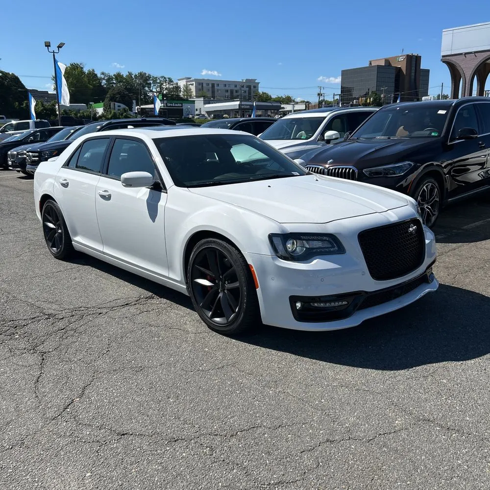 2023 Chrysler 300 C