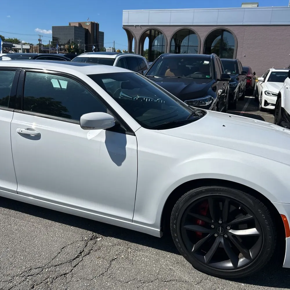 2023 Chrysler 300 C