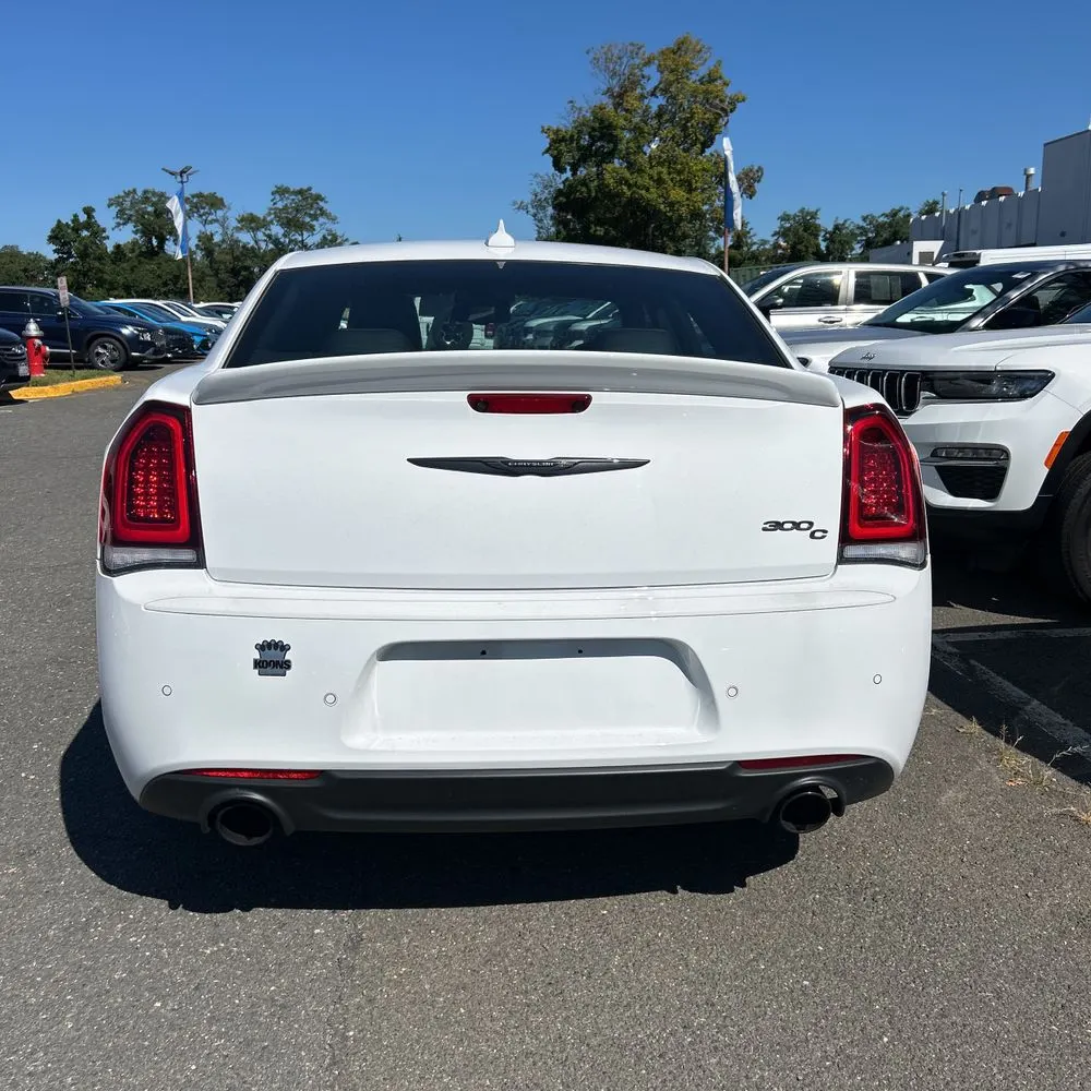 2023 Chrysler 300 C