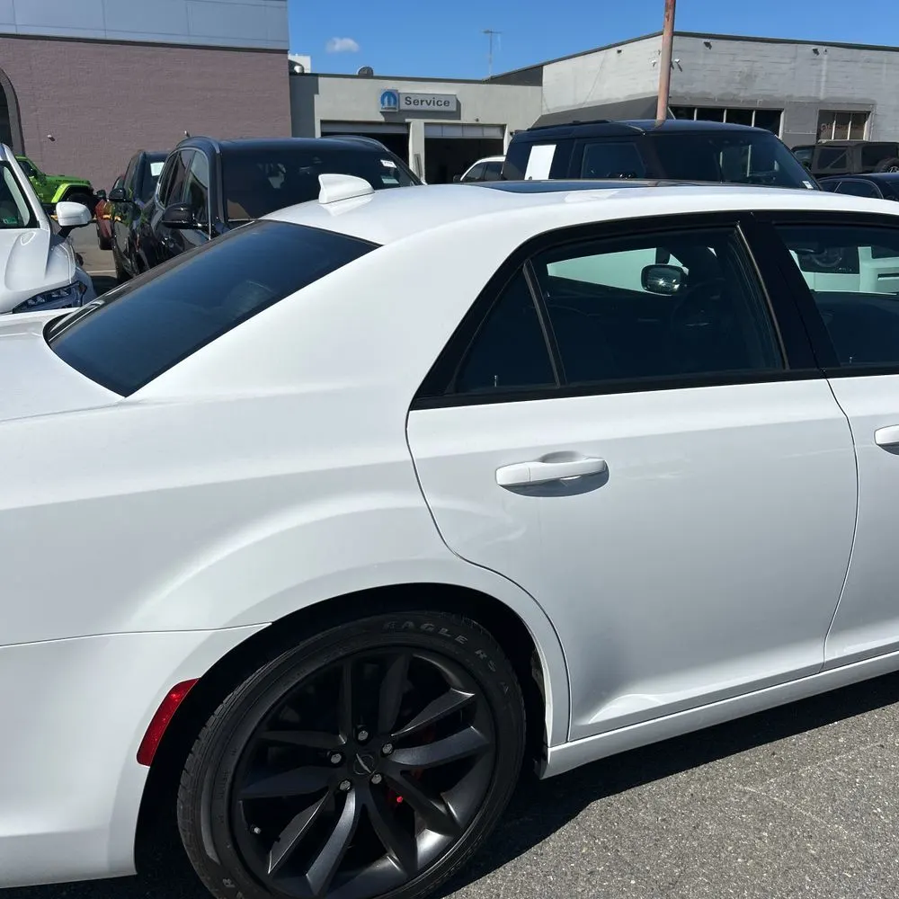 2023 Chrysler 300 C