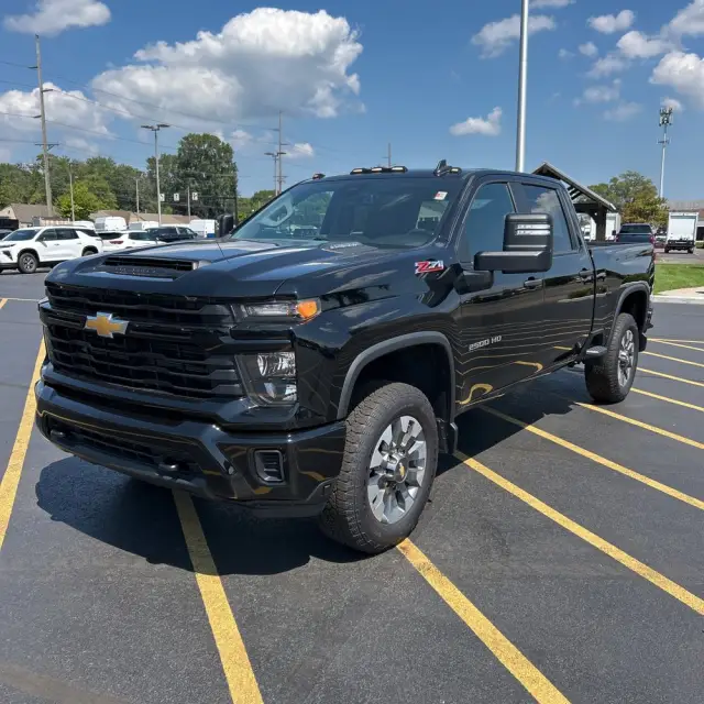 2024 Chevrolet Silverado 2500 Custom