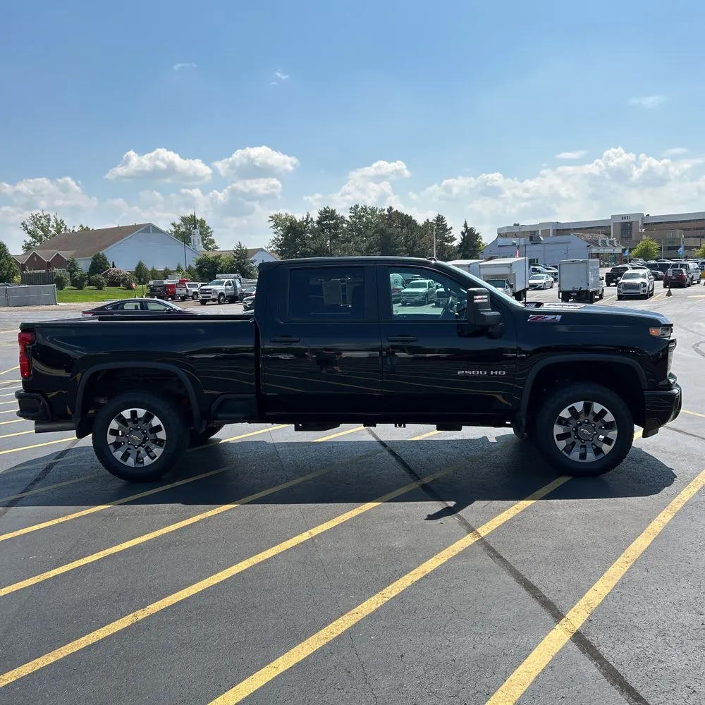 2024 Chevrolet Silverado 2500 Custom