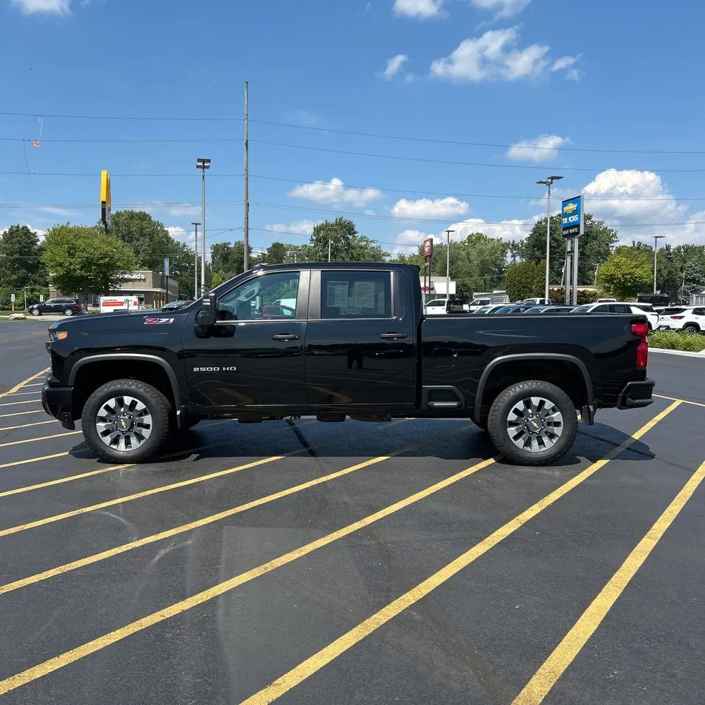 2024 Chevrolet Silverado 2500 Custom
