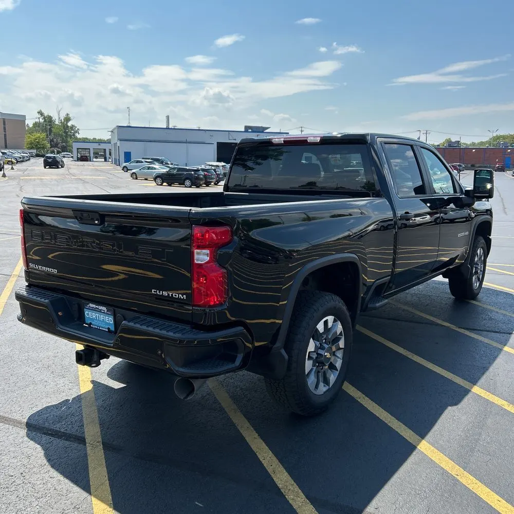 2024 Chevrolet Silverado 2500 Custom