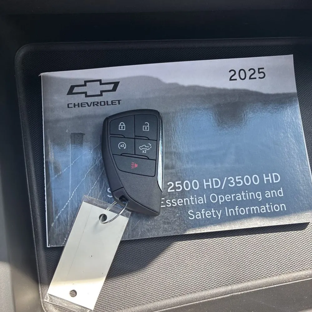 2025 Chevrolet Silverado 3500HD C/C
